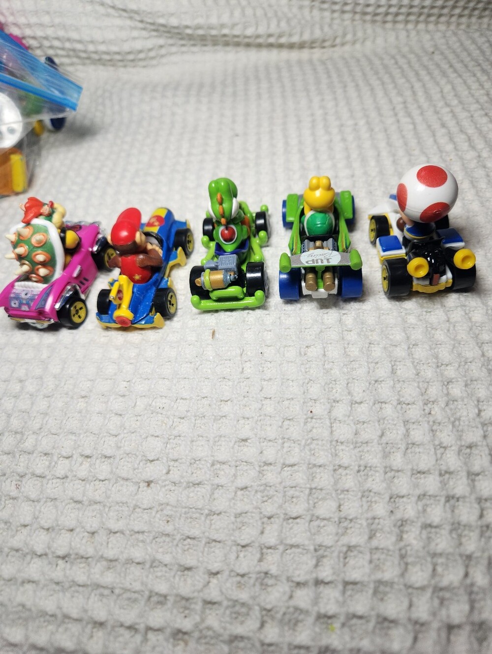 Hot Wheels Nintendo Mario Kart die-cast Set Of 5 - Picture 6 of 11
